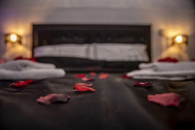 Romantic Apart Daire, 1 Büyük (Queen) Boy Yatak ve Çekyat, Sigara İçilmez, Sıcak Su Havuzu