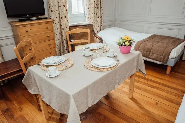 Üç Kişilik Oda, Küçük Mutfak