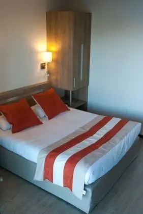 Junior Süit (2 communicating Studios)