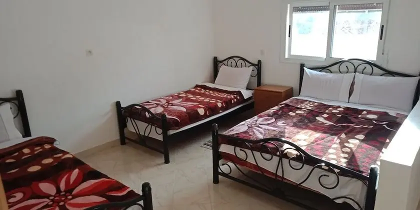 Üç Kişilik Oda