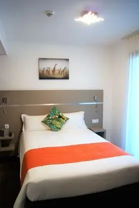 Tek Büyük Yataklı Oda, Balkon