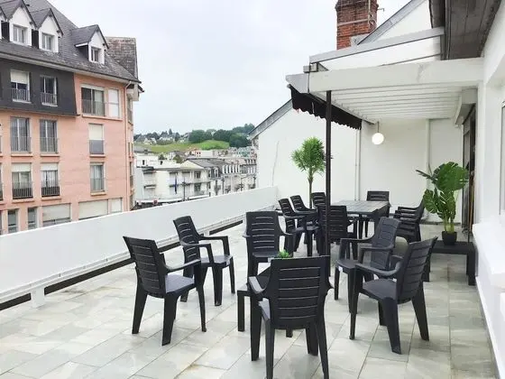 Apart Daire, Banyolu/Duşlu, Dağ Manzaralı (Le Soleil Avec terrasse)