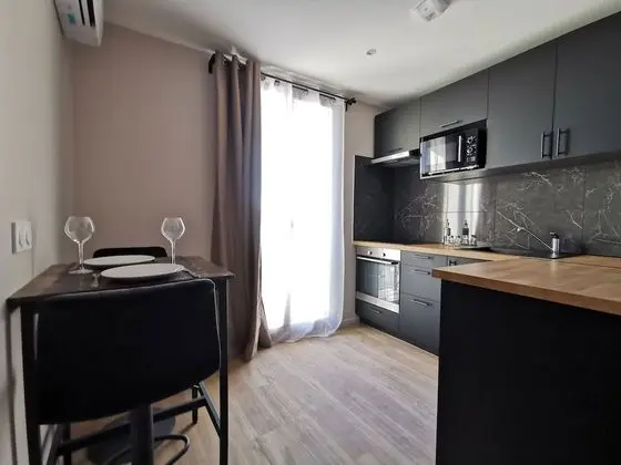Standard Apart Daire, Balkon, Avlu Manzaralı (Café La Tour)