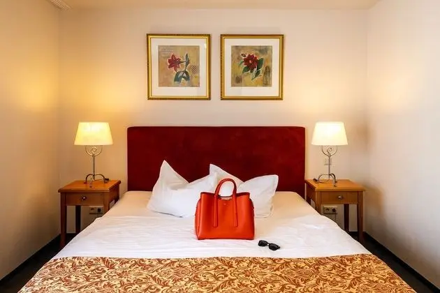 Apart Daire, 2 Yatak Odası, Balkon, Bahçe Manzaralı