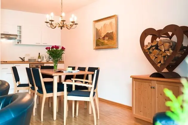 Superior Apart Daire, 3 Yatak Odası, 2 Banyolu, Bahçe Manzaralı