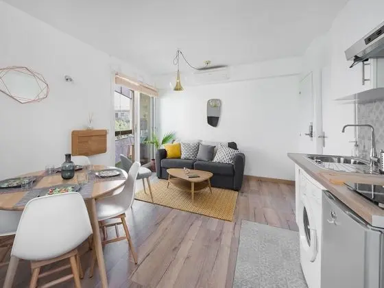 Apart Daire, Özel Banyo (5 min.Gare + Terrasse)
