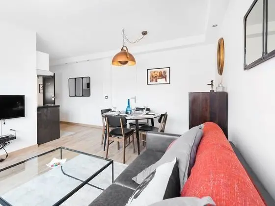 Apart Daire, Özel Banyo, Şehir Manzaralı (5 min.Gare + Calme absolu)