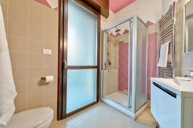 Apart Daire, 1 Büyük (Queen) Boy Yatak