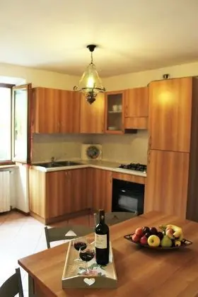 Apart Daire, 2 Yatak Odası, Sigara İçilebilir