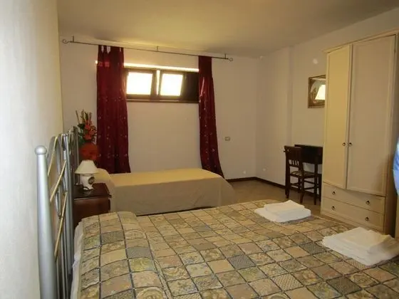 Tek Büyük veya İki Ayrı Yataklı Oda