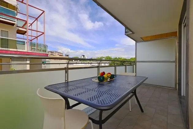 Apart Daire, 2 Yatak Odası, Balkon (C8.1)