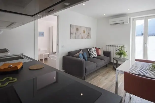 Panoramic Apart Daire, 2 Yatak Odası, Balkon, Göl Manzaralı