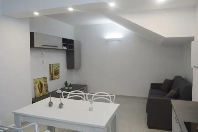 Basic Apart Daire, 2 Yatak Odası, 2 Banyolu (Basement)