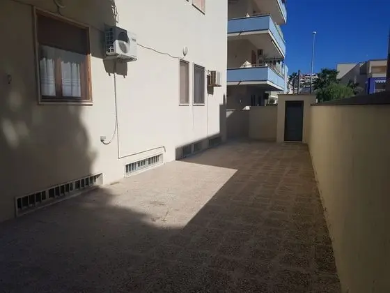 Apart Daire, 2 Yatak Odası (Trilocali Dante 6 posti Piano terra)