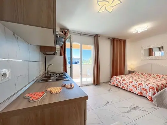 Superior Stüdyo Süit (1T)