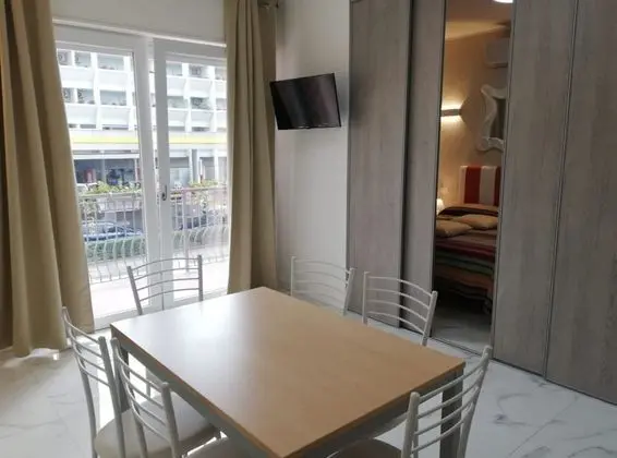 Superior Stüdyo Süit (1T)