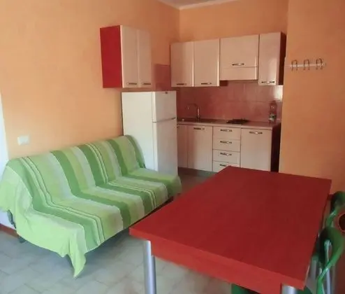 Apart Daire, 2 Yatak Odası, Bahçeli