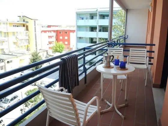 Apart Daire, Birden Çok Yatak, Balkon (Tonin 014_1P_C)