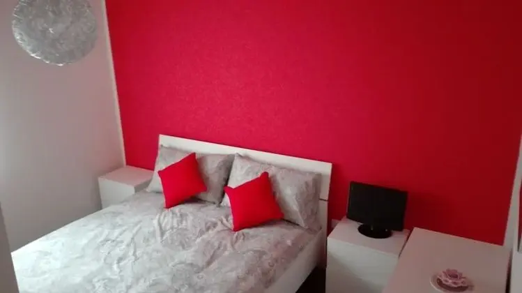 Family Apart Daire, Dağ Manzaralı