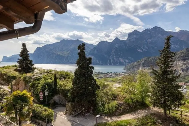 Premium Apart Daire, Banyolu/Duşlu, Göl Manzaralı (Appartamento vista lago )