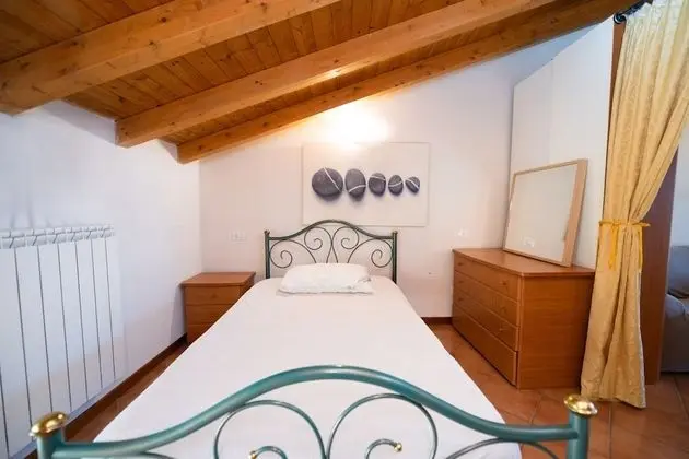 Honeymoon Apart Daire