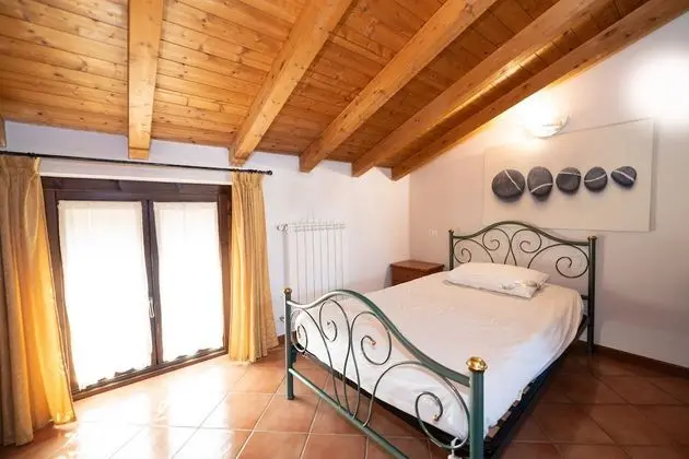 Honeymoon Apart Daire