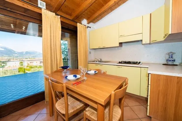 Honeymoon Apart Daire