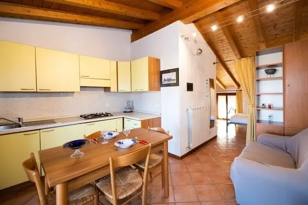 Honeymoon Apart Daire