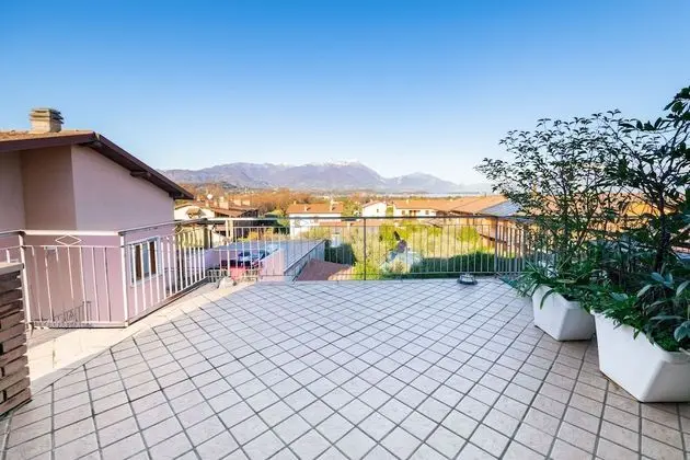 Honeymoon Apart Daire