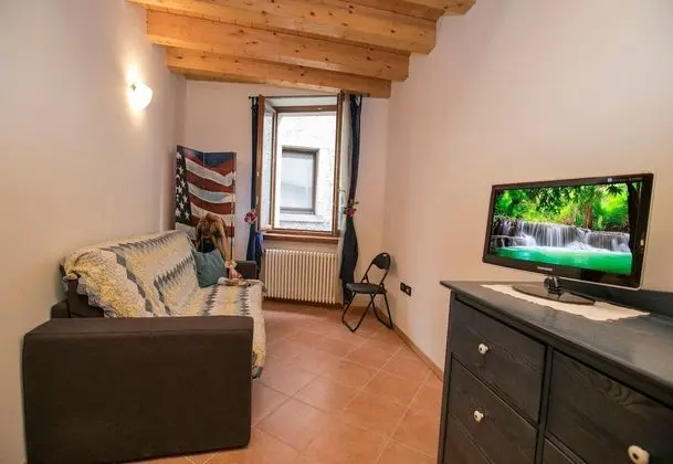 Family Apart Daire, 1 Çift Kişilik Yatak ve Çekyat (Appartamento Centro Storico Riva)