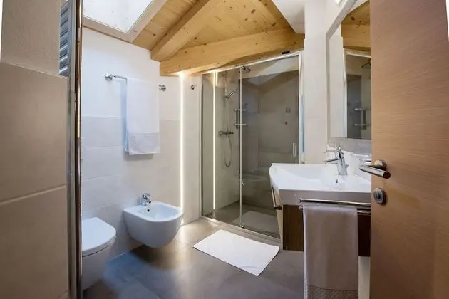 Apart Daire, 2 Yatak Odası (Mansarda)