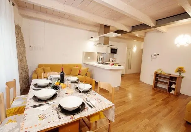 Family Apart Daire, Birden Çok Yatak, 2 Banyolu, Dağ Yamacı (Appartamento Malù Morgana)