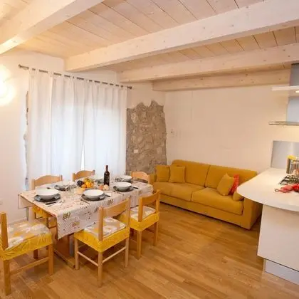 Family Apart Daire, Birden Çok Yatak, 2 Banyolu, Dağ Yamacı (Appartamento Malù Morgana)