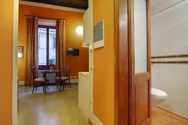 Apart Daire, 1 Büyük (Queen) Boy Yatak ve Çekyat (Tosca)