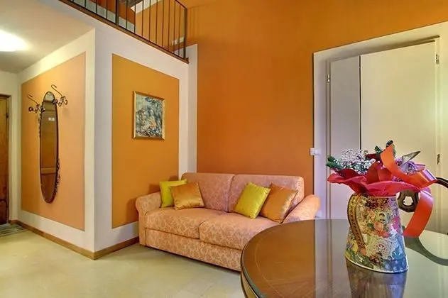 Apart Daire, 1 Büyük (Queen) Boy Yatak ve Çekyat (Tosca)