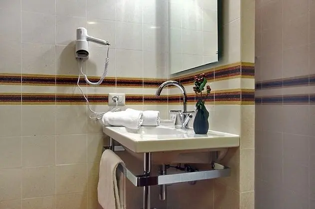 Apart Daire, 1 Büyük (Queen) Boy Yatak ve Çekyat (Tosca)