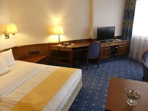 Standard Tek Büyük Yataklı Oda
