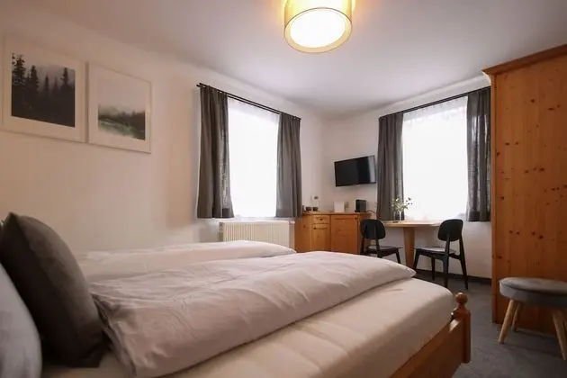 Basic Tek Büyük Yataklı Oda