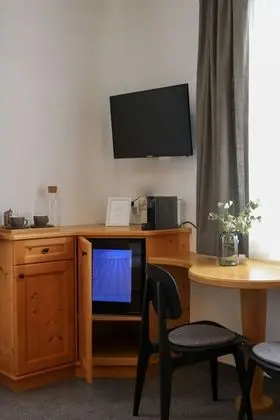 Basic Tek Büyük Yataklı Oda