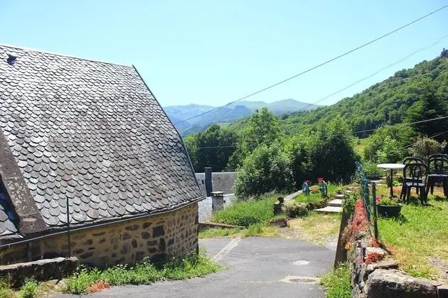 Kır Evi, Dağ Manzaralı