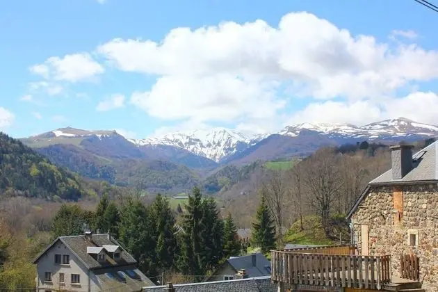 Kır Evi, Dağ Manzaralı