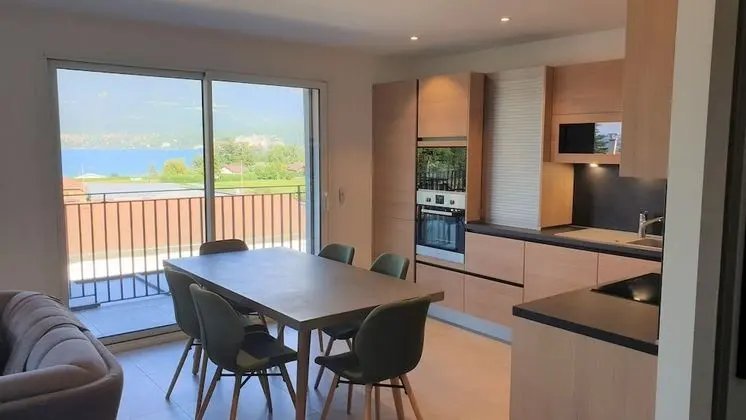 Exclusive Apart Daire, Banyolu/Duşlu, Göl Manzaralı (4 Etoiles)