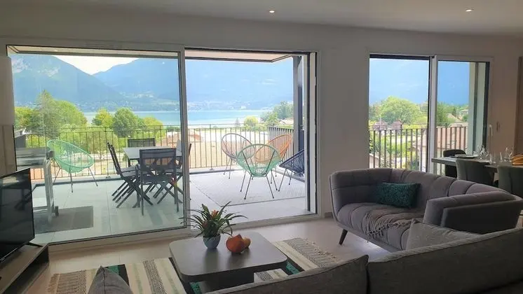 Exclusive Apart Daire, Banyolu/Duşlu, Göl Manzaralı (4 Etoiles)