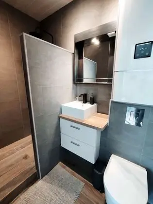 Apart Daire, Banyolu/Duşlu