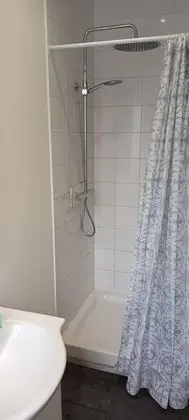 Superior Apart Daire, Banyolu/Duşlu