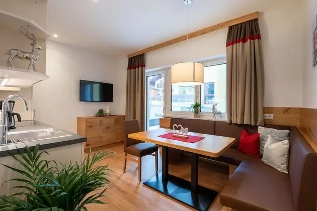 Family Apart Daire, 2 Yatak Odası, Havuz Kullanımı, Dağ Yamacı (cleaning fee 105 EUR)