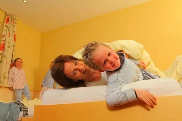 Dört Kişilik Oda (Sonne)