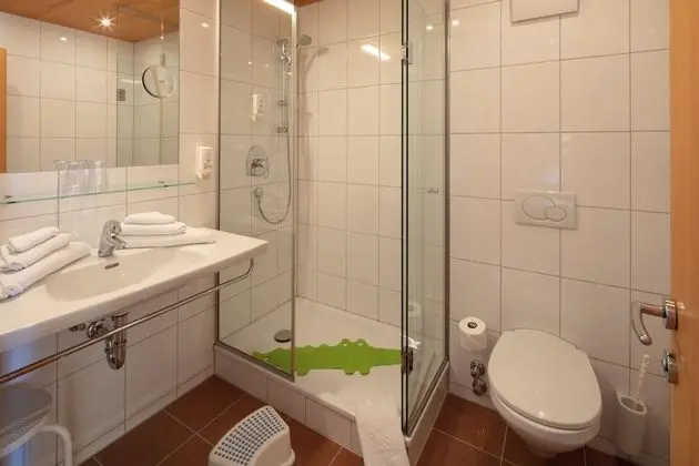 Dört Kişilik Oda (Sonne)