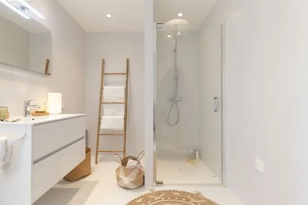 Apart Daire, Banyolu/Duşlu, Dağ Manzaralı (Petit Rocher)