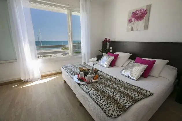 Superior Tek Büyük Yataklı Oda, Deniz Manzaralı